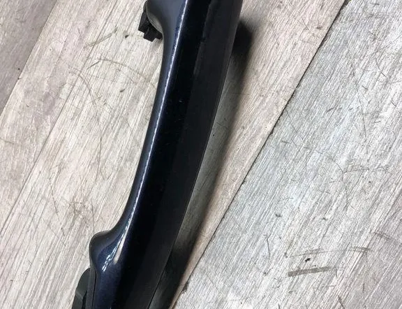 VOLVO V70 3 generation (2007-2020) Främre vänstra dörrens yttre handtag 30753785 34973024