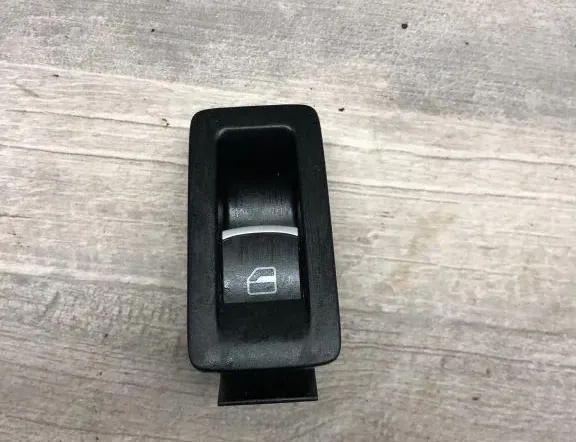 VOLKSWAGEN Touran 1 generation (2003-2015) Bakre höger dörrfönsterkontrollbrytare 1K0959851A 34979858