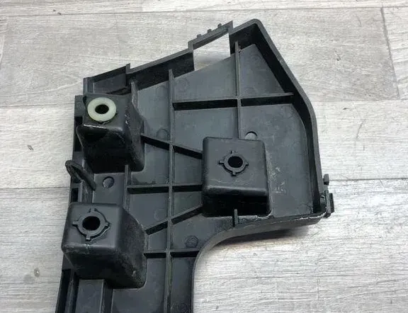 VOLVO V60 1 generation (2010-2020) Bakre höger stötfångarfäste 31265286,BP3EA 34976939