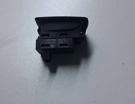 BMW 3 Series E90/E91/E92/E93 (2004-2013) Bakre höger dörrfönsterkontrollbrytare 2647C,15939900,6945874 34983580