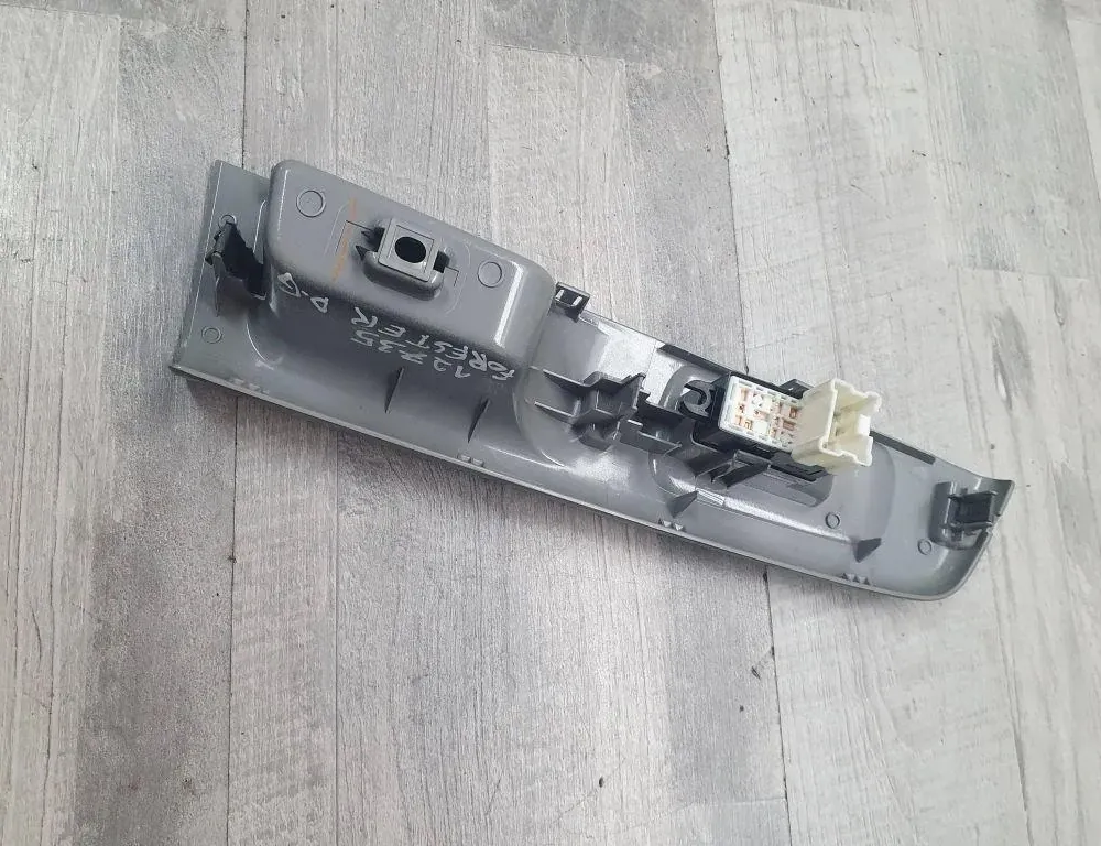 SUBARU Forester SH (2007-2013) Bakre höger dörrfönsterkontrollbrytare 94266FG500 34982831