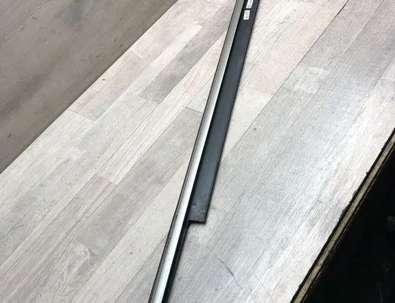 AUDI A6 C7/4G (2010-2020) Fönsterlist för främre vänstra dörren 4G0858283 34983741