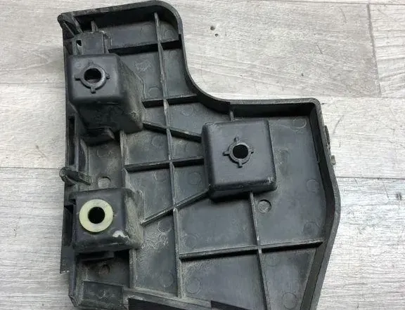 VOLVO V60 1 generation (2010-2020) Bakre höger stötfångarfäste 31265285,BP3EA 34972011