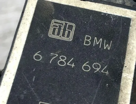 BMW 3 Series E90/E91/E92/E93 (2004-2013) Vänster främre nivåsensor 6784694 34992324