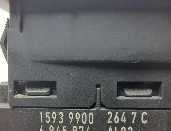 BMW 3 Series E90/E91/E92/E93 (2004-2013) Bakre höger dörrfönsterkontrollbrytare 2647C,15939900,6945874 34983580