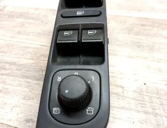 VOLKSWAGEN Tiguan 1 generation (2007-2017) Växlar 1K4959857CREH,1K4959857B 34970647