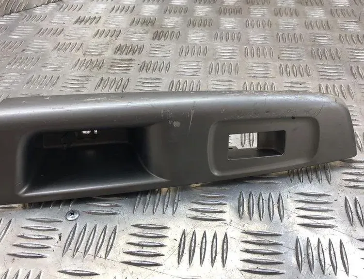 SUBARU Forester SH (2007-2013) Bakre höger dörrpanel 94266FG500 31819885
