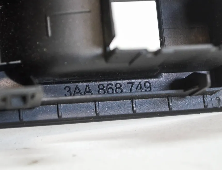 VOLKSWAGEN Passat B7 (2010-2015) Andra interiördelar 3AA868749 4174358