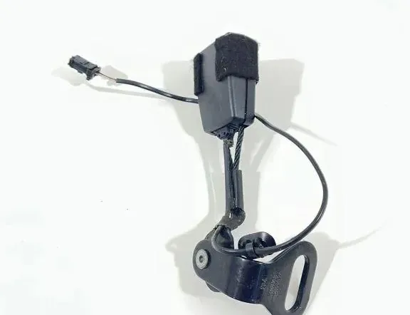 PEUGEOT 5008 1 generation (2009-2016) Främre höger sätesspänne 9681982580 33469741