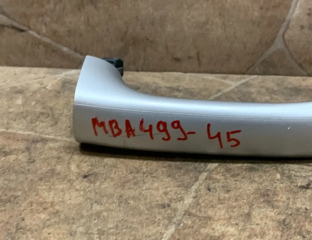 MERCEDES-BENZ M-Class W164 (2005-2011) Främre höger dörr yttre handtag A1647660201 33271543