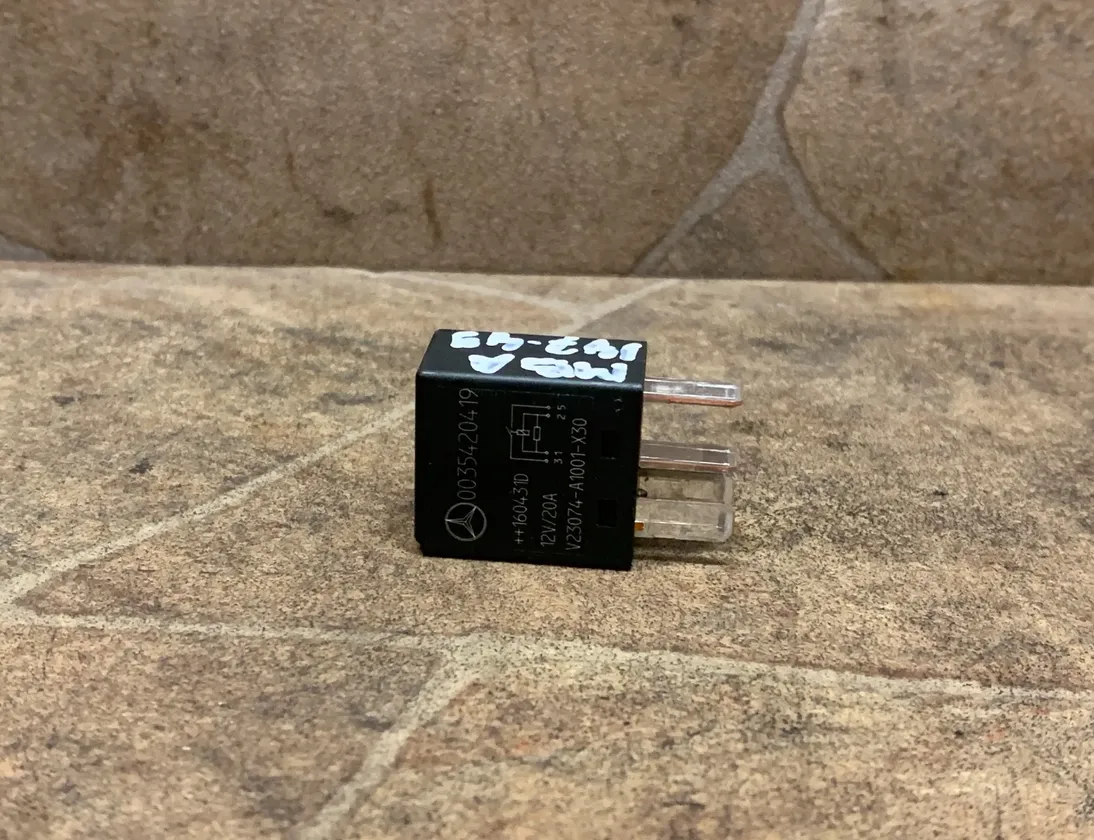 MERCEDES-BENZ GLE Coupe C292 (2015-2019) Reläer A0035420419 33501816