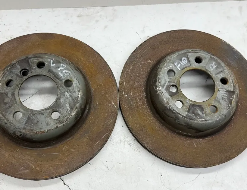 BMW 5 Series F10/F11 (2009-2017) Främre bromsskivor 6896652 33450937