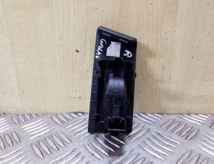 VOLKSWAGEN Passat B7 (2010-2015) Bakre höger dörrfönsterkontrollbrytare 3AA868750,7L6959855B 26123653