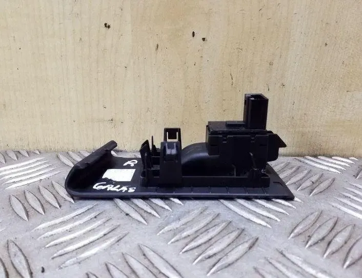 VOLKSWAGEN Passat B7 (2010-2015) Bakre höger dörrfönsterkontrollbrytare 3AA868750,7L6959855B 26123653