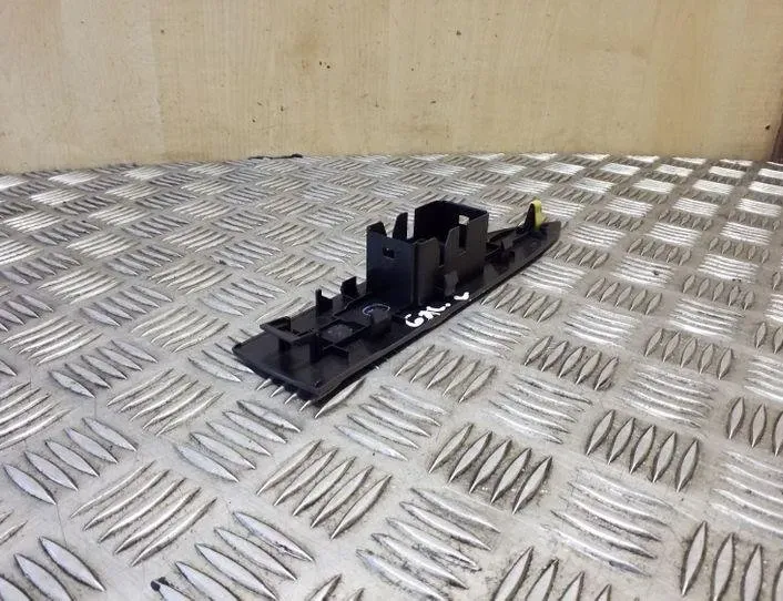 TOYOTA Avensis 3 generation (2009-2020) Bakre höger dörrpanel 7427205040,7427205050 26163115