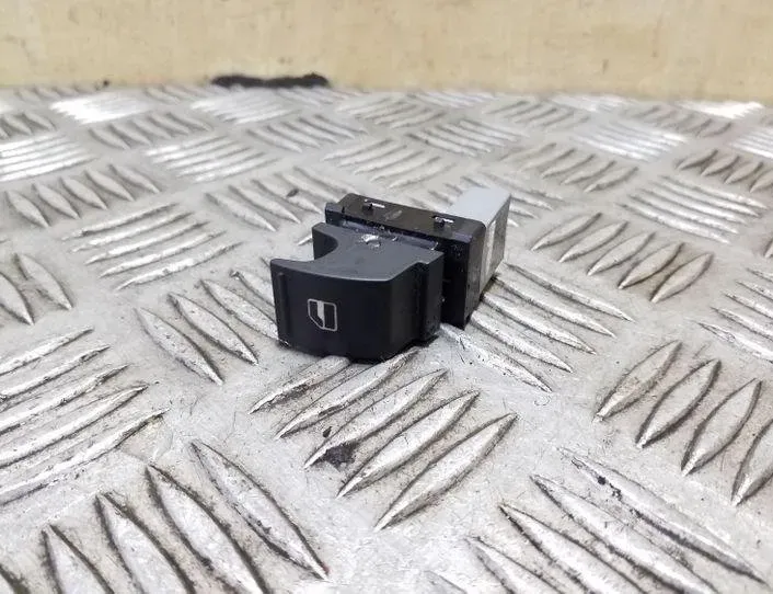 VOLKSWAGEN Golf Plus 2 generation (2009-2014) Bakre höger dörrfönsterkontrollbrytare 7L6959855B 26194502