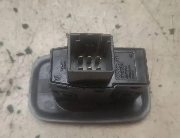 VOLVO XC90 1 generation (2002-2014) Främre höger dörrfönsterbrytare 30658696,55B6N3RDA,03120700 34188474