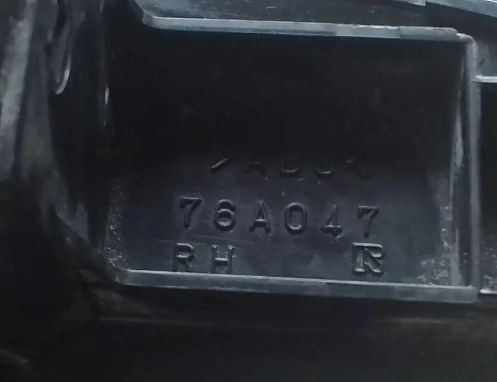 TOYOTA Previa 2 generation (2000-2006) Främre höger dörrfönsterbrytare 76A047 34176693