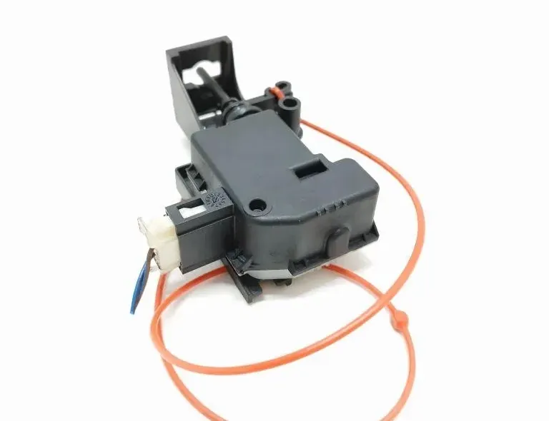 MERCEDES-BENZ C-Class W204/S204/C204 (2004-2015) Bränsletanklocklås A2048200072 33443385