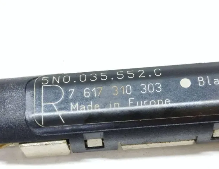 VOLKSWAGEN Tiguan 1 generation (2007-2017) Bootlid antennförstärkare 5N0035552C 33519248