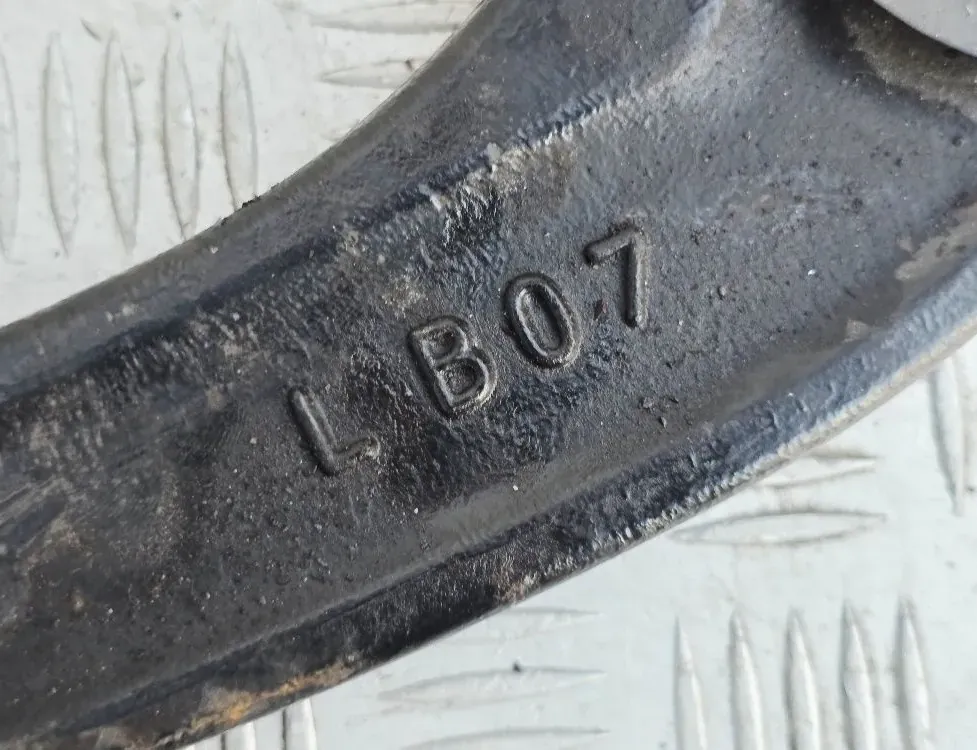 PEUGEOT 3008 1 generation (2010-2016) Främre vänster böjd gaffel 33336585