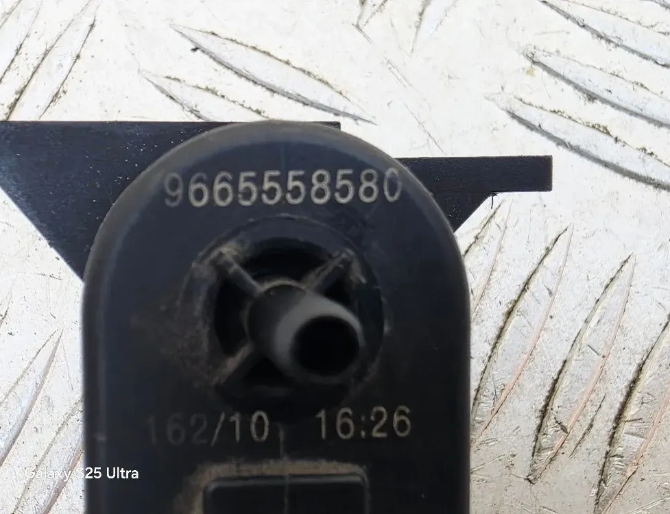 PEUGEOT 3008 1 generation (2010-2016) Vakuumventil 9665558580 33473666