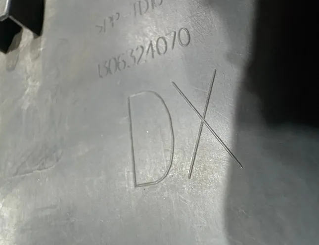 PEUGEOT Boxer 3 generation (2006-2024) Höger sida skjutdörrslist 1306324070 33350350