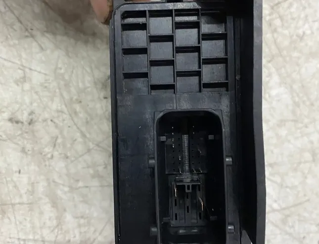 AUDI Q7 4L (2005-2015) Strömfördelningslåda 4F0907280E 33508113