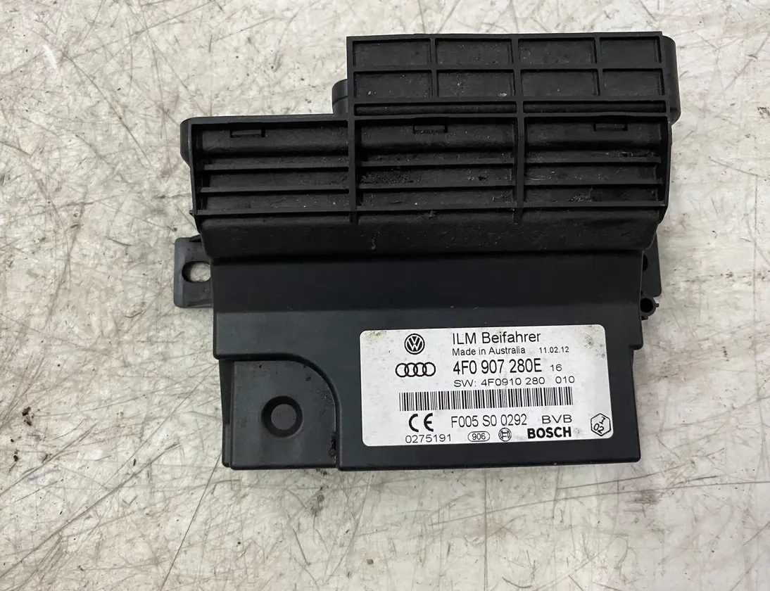 AUDI Q7 4L (2005-2015) Strömfördelningslåda 4F0907280E 33508113