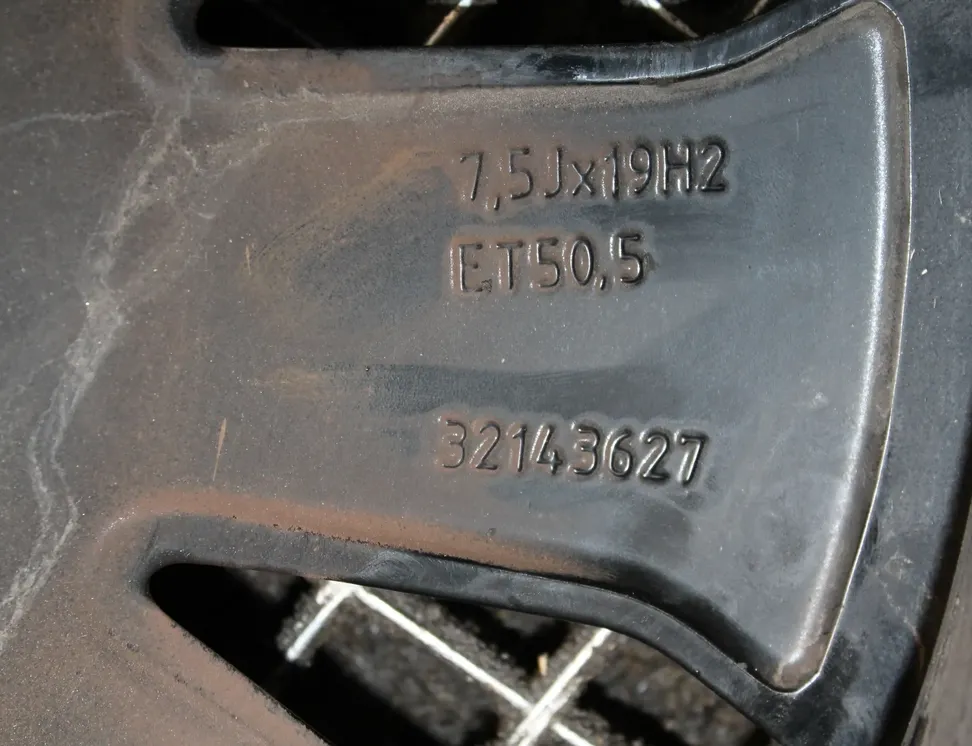 VOLVO XC40 1 generation (2017-2024) Hjul 32143627 34963950