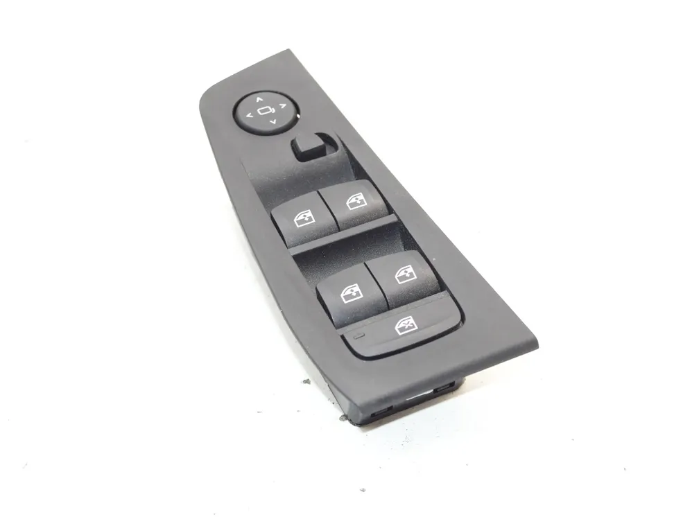 BMW 1 Series F40 (2019-2024) Främre höger dörrfönsterbrytare 7950754 34927957