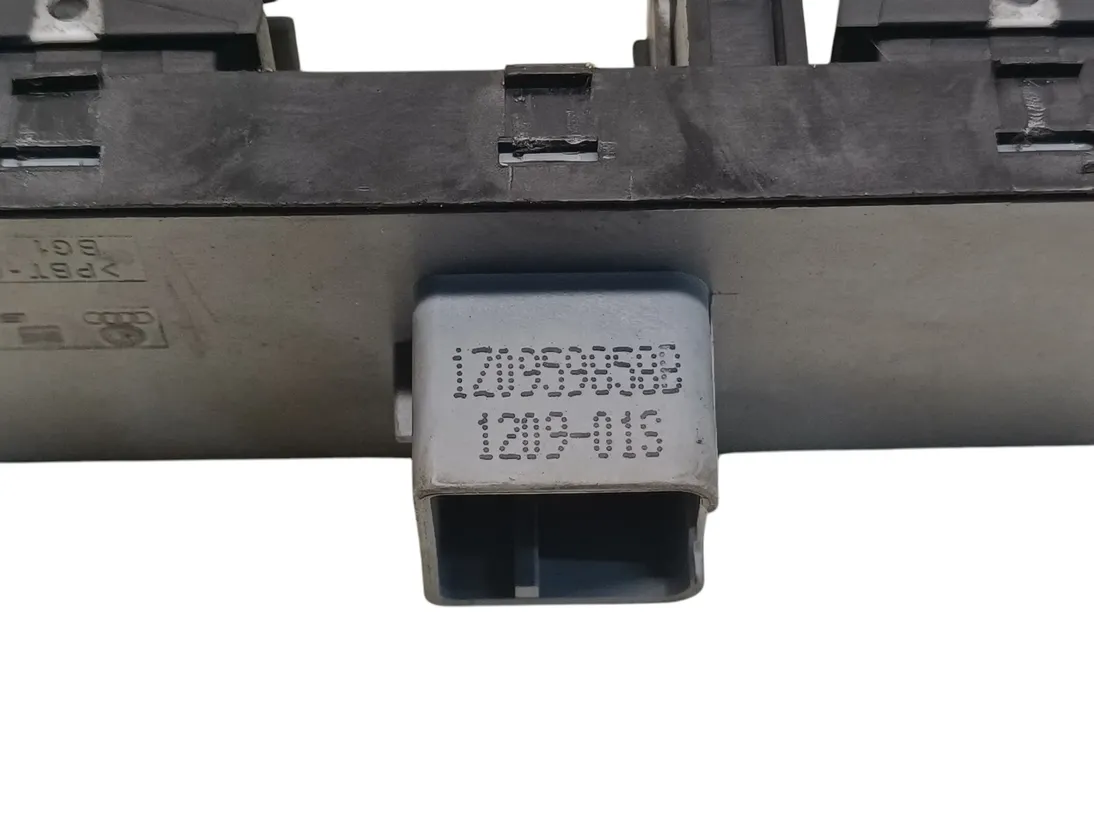 SKODA Superb 2 generation (2008-2015) Vänster främre dörrfönsterbrytare 1Z0959858B 31382484