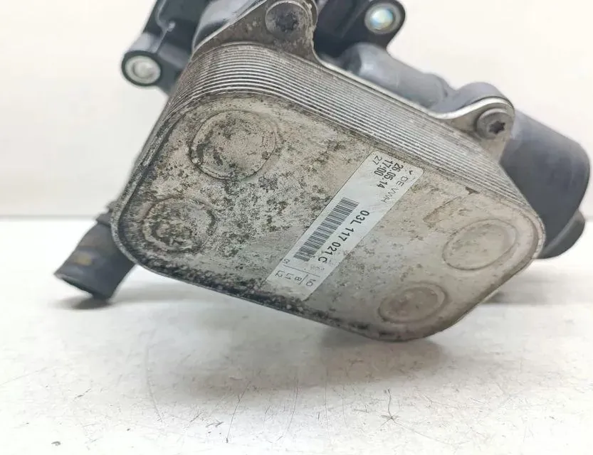 AUDI Q5 8R (2008-2017) Oljefilterhållare 03L115389C 33656150