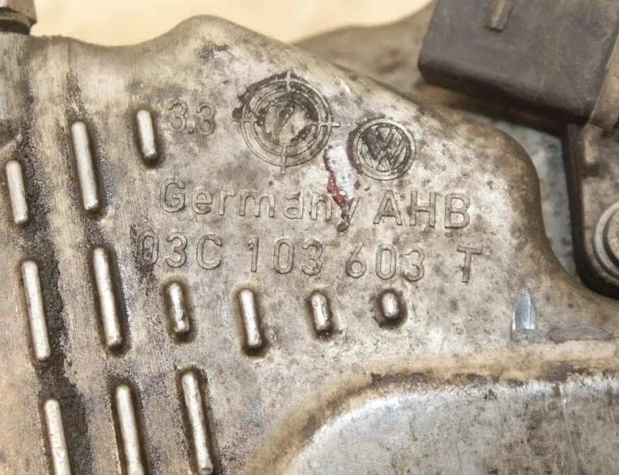 VOLKSWAGEN Golf 8 generation (2019-2023) Oljepanna 03C103603T 33271895