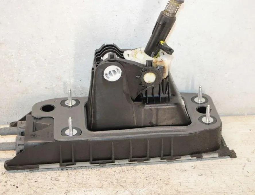 SKODA Superb 2 generation (2008-2015) Växlingsmekanism 3Q0711061 33284609