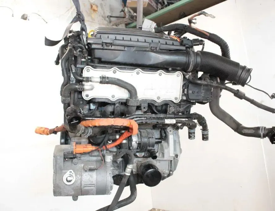 VOLKSWAGEN Passat B6 (2005-2010) Motor CUK 33300085