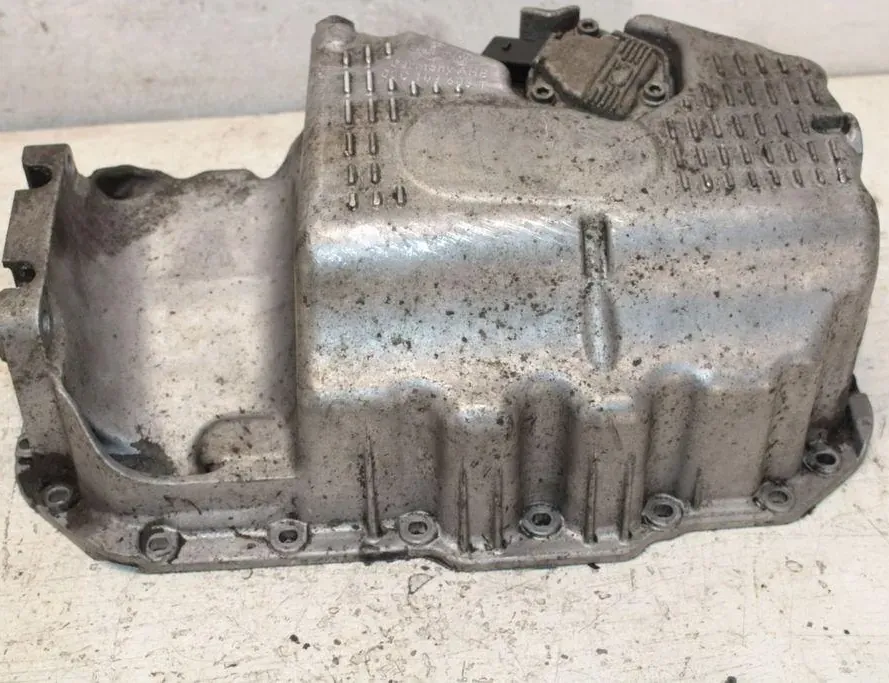 VOLKSWAGEN Golf 8 generation (2019-2023) Oljepanna 03C103603T 33303540