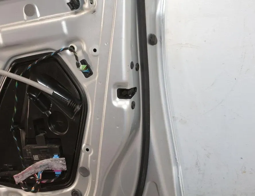 SKODA Superb 2 generation (2008-2015) Höger främre dörr 33304214