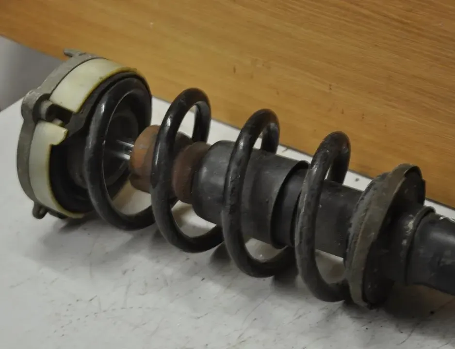 AUDI Q5 FY (2016-2024) Stötdämparsats 80A413029F,4M0413038 33113915