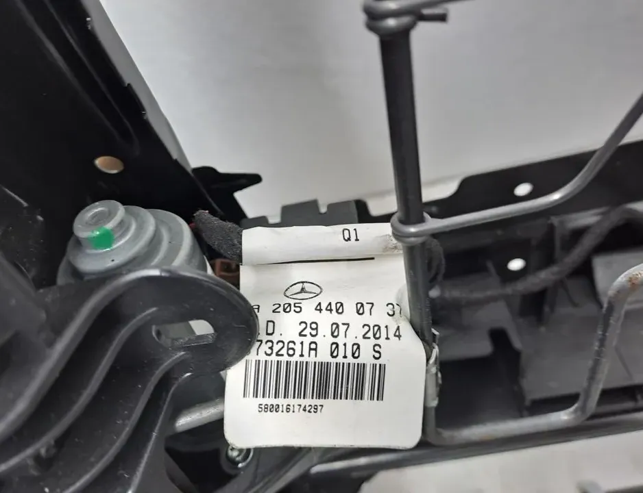 MERCEDES-BENZ C-Class W205/S205/C205 (2014-2023) Höger främre säte A0009101503 33479698