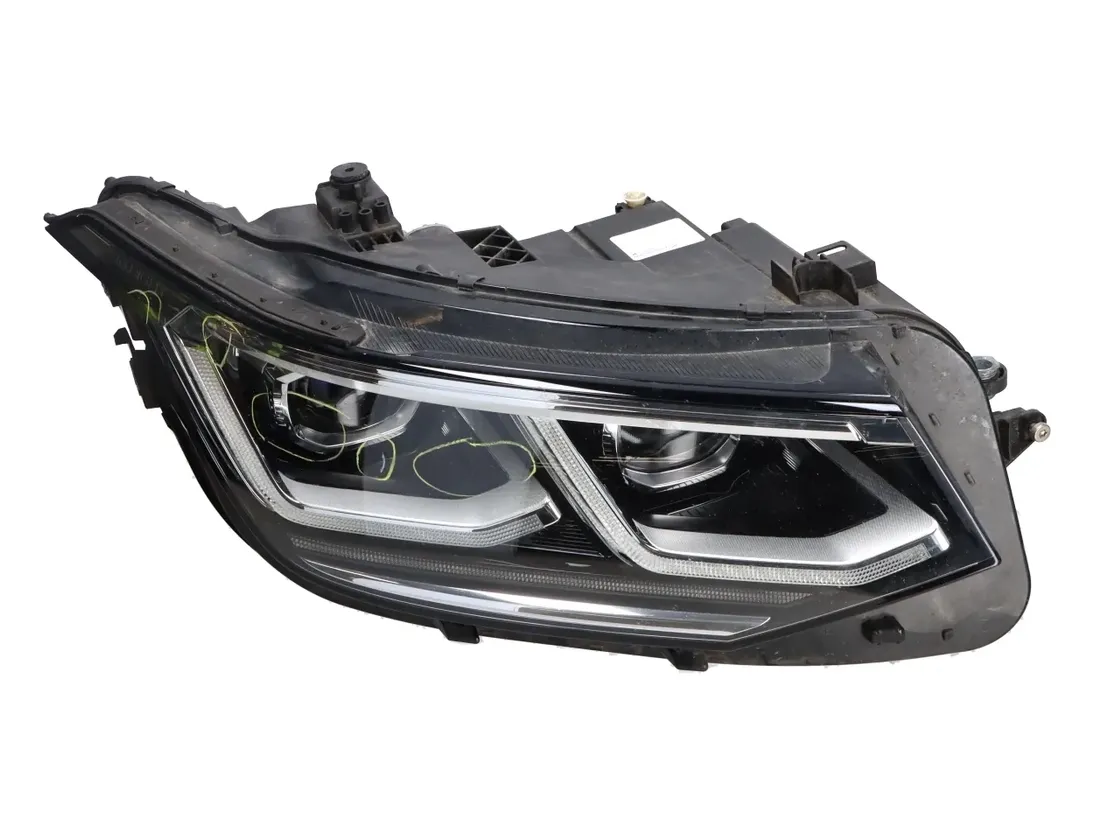 VOLKSWAGEN Tiguan 2 generation (2016-2024) Fram höger strålkastare 5NB941082C 33501155