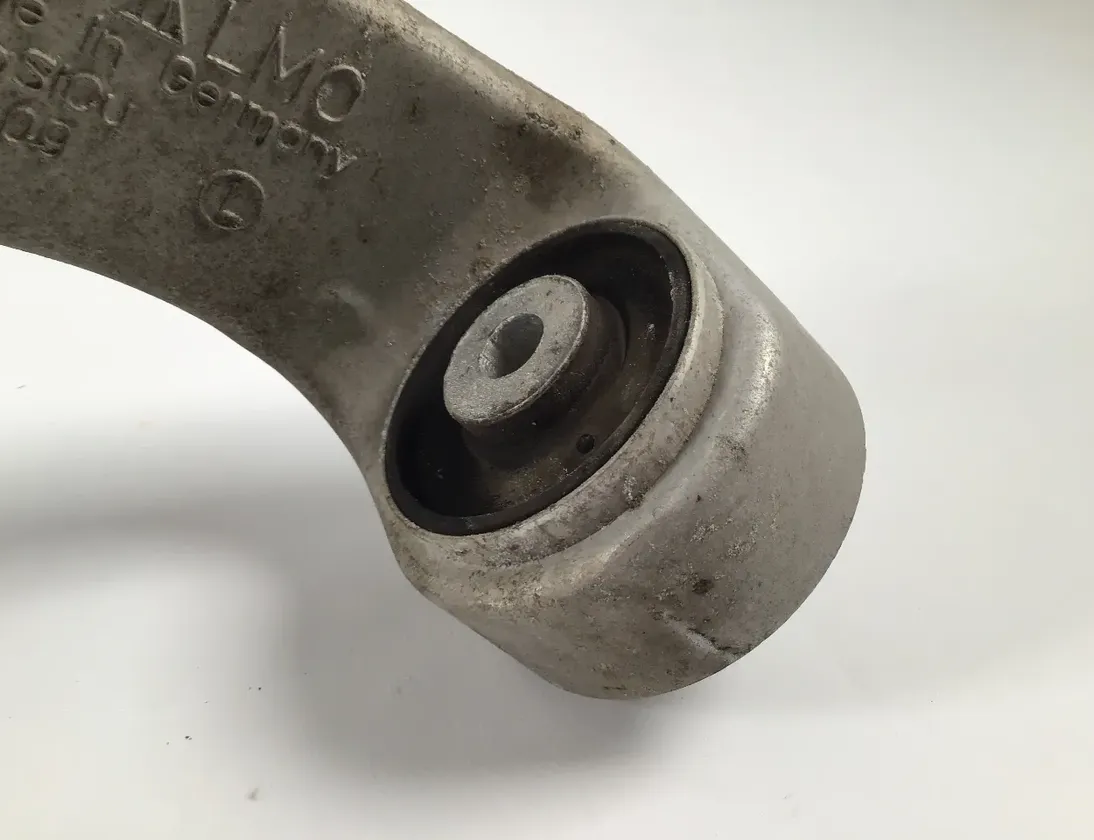 VOLKSWAGEN Touareg 2 generation (2010-2018) Vänster främre arm 7P0407151E 33501158