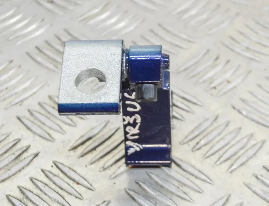 VOLKSWAGEN Tiguan 2 generation (2016-2024) Bakre höger dörrgångjärn A046574,8V5833404C 11792244