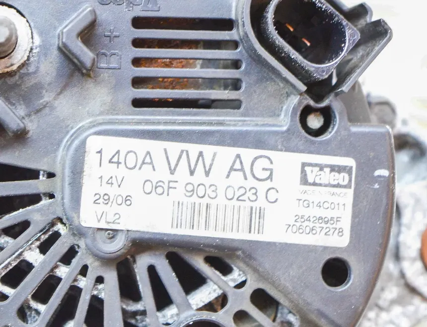 VOLKSWAGEN Passat B6 (2005-2010) Generator 06F903023C 13946735