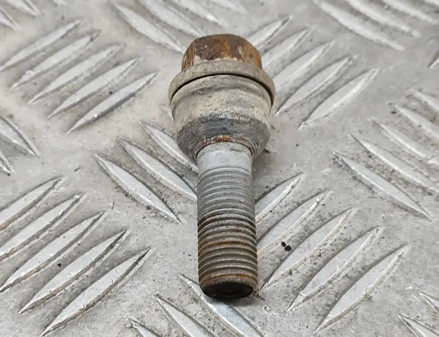 VOLKSWAGEN Amarok 1 generation (2010-2022) Hjulskruvsats WHT001964A 26809003