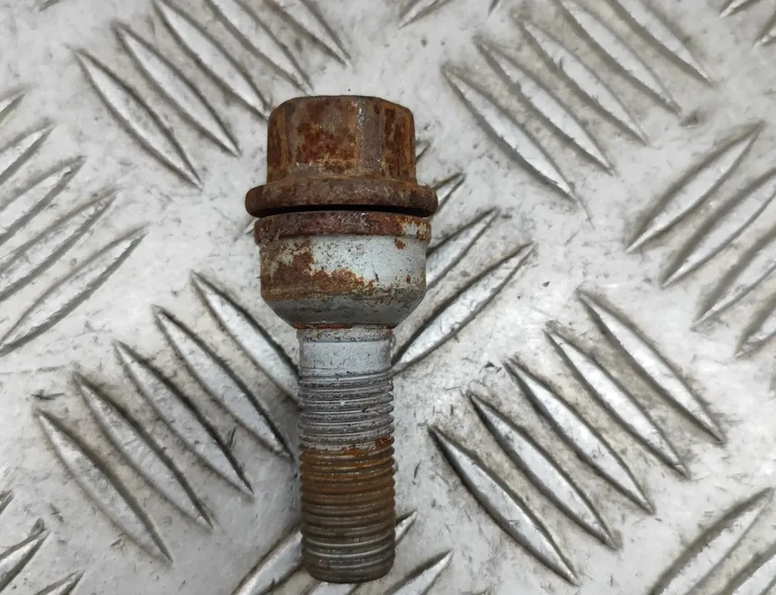 VOLKSWAGEN Amarok 1 generation (2010-2022) Hjulskruvsats WHT001964A 28606200