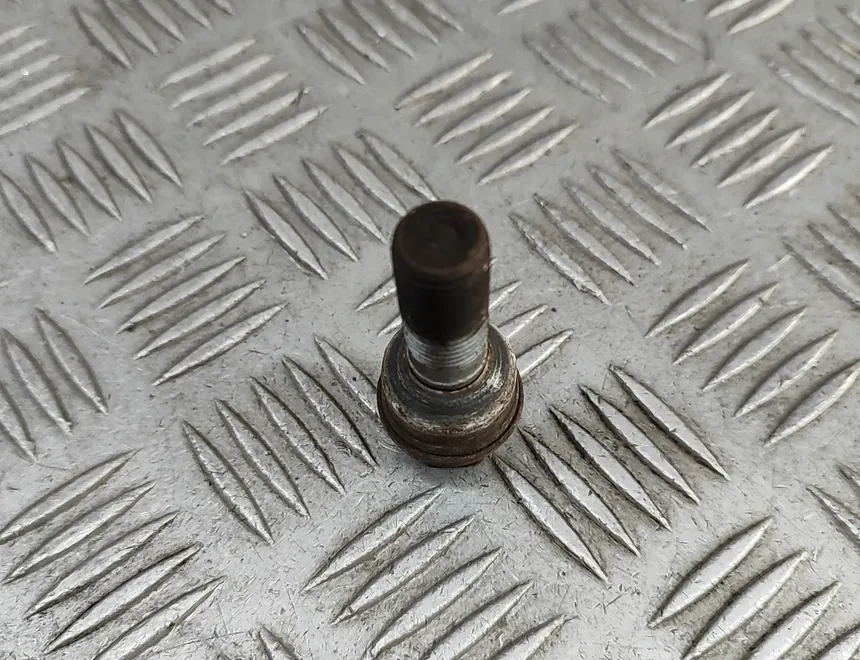 VOLKSWAGEN Amarok 1 generation (2010-2022) Hjulskruvsats WHT001964A 31381789