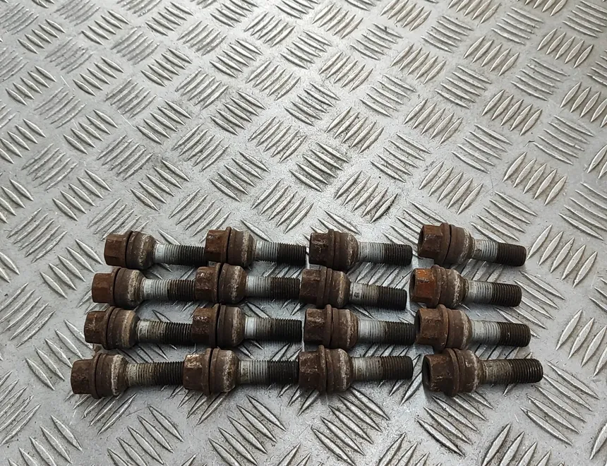 VOLKSWAGEN Amarok 1 generation (2010-2022) Hjulskruvsats WHT001964A 31381789