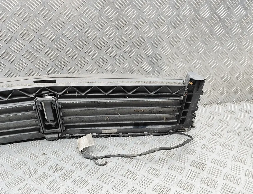 MERCEDES-BENZ GLA-Class H247 (2019-2024) Exteriör ventilationsgrill A2478854600 33138881