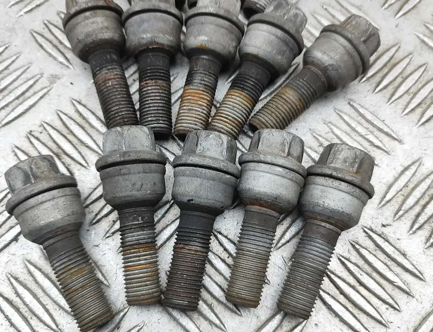 VOLKSWAGEN Crafter 2 generation (2017-2024) Hjulskruvsats WHT001964A 33350126